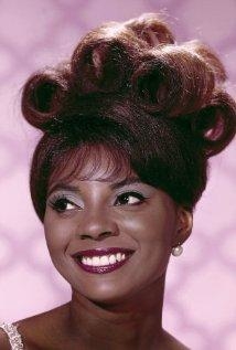 Leslie Uggamsová