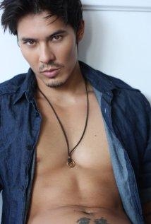 Lewis Tan