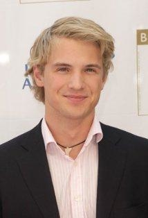 Freddie Stroma