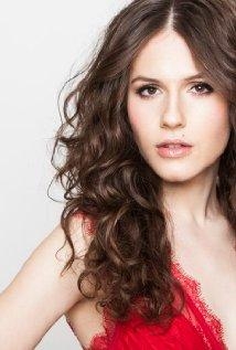 Erin Sanders