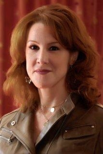Janet Tamaro