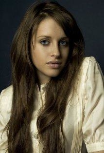 Carly Chaikin