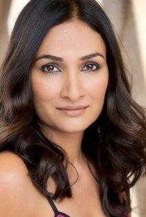 Meera Simhanová