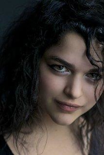 Eve Harlow