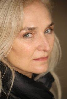 Olwen Fouere