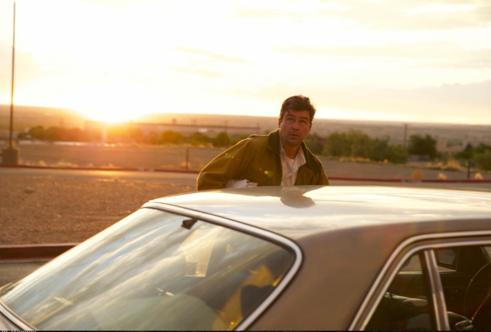 Kyle Chandler - Sidney Hall