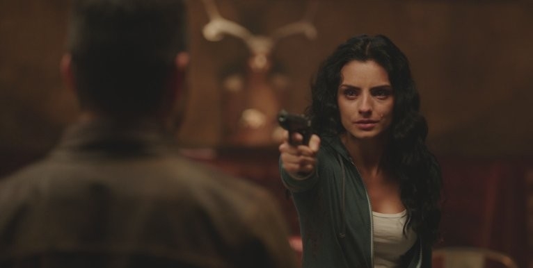 Aislinn Derbez - Compadres