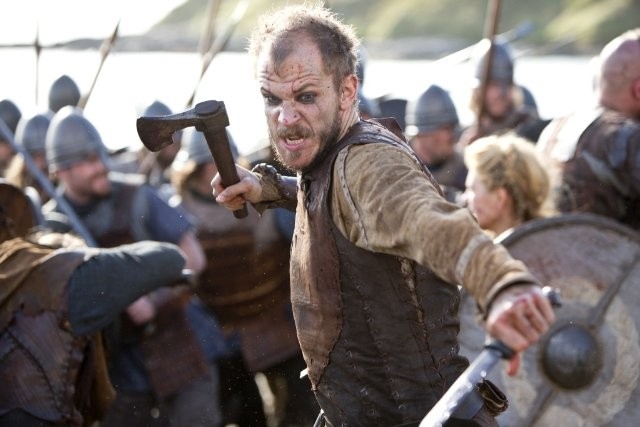 Gustaf Skarsgard - Vikingové