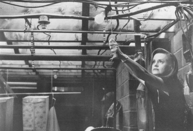 Swoosie Kurtz - A Shock to the System