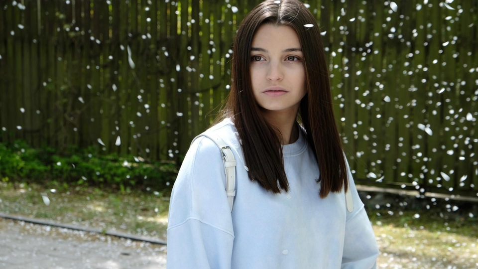 Julia Wieniawa-Narkiewicz - Small World