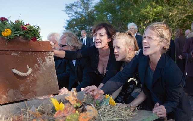 Natalia Wörner - Die Kirche bleibt im Dorf