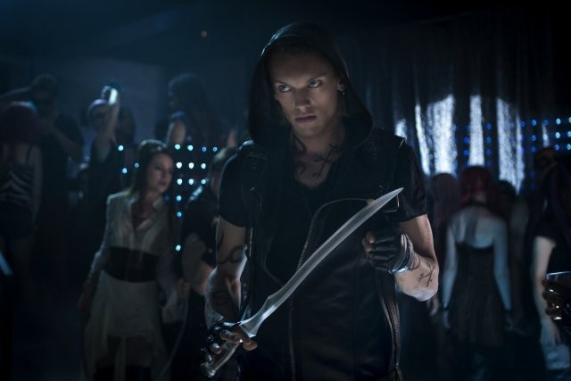 Jamie Campbell Bower - Instrumentarij smrtnika: Grad od kostiju