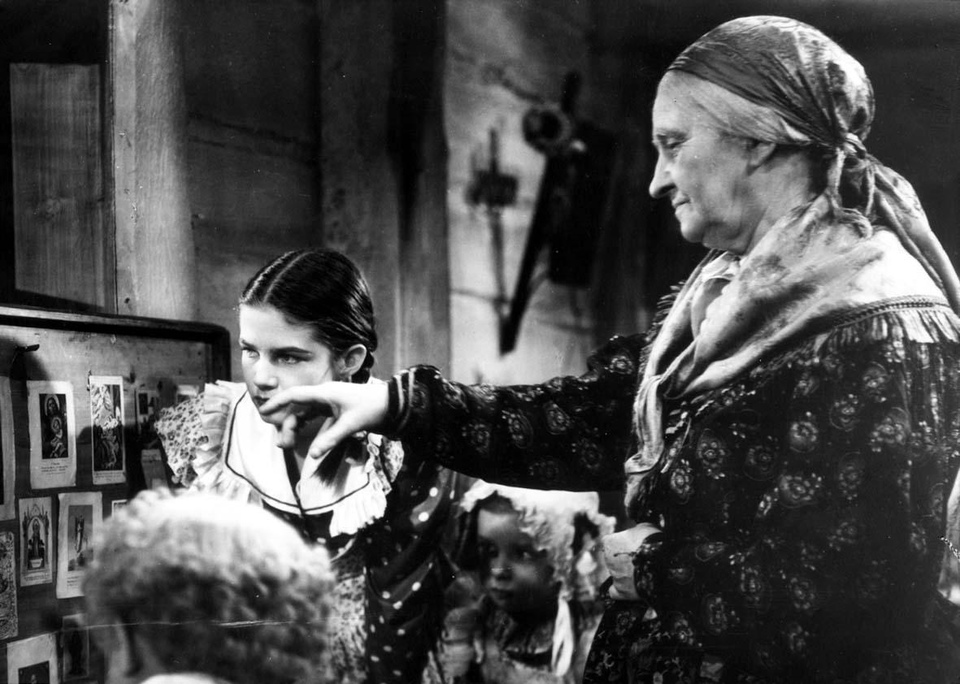 The best czechoslovakian drama movies from year 1940 online