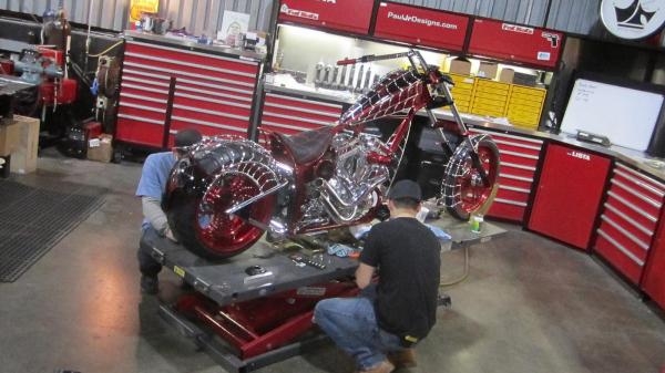 Američki čoper - Senior protiv Juniora