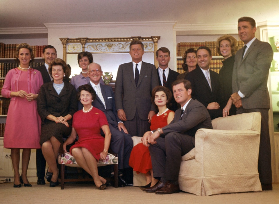 Dokumentarci Curse of the Kennedys