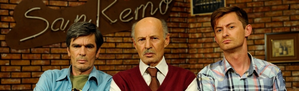 Series Lud, zbunjen, normalan