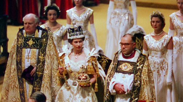 Elisabeth II, histoire d'un couronnement