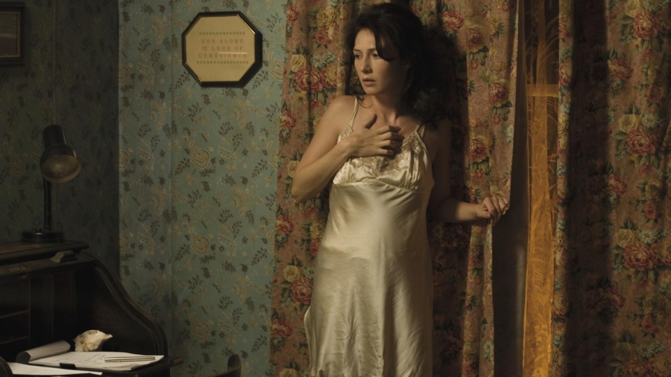 Carice van Houten - Dorothy Mills