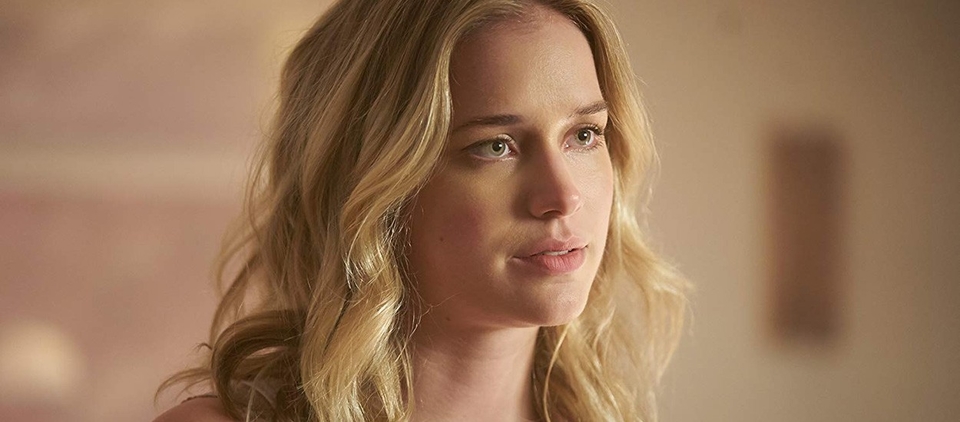 Elizabeth Lail - Stáhni a zemřeš