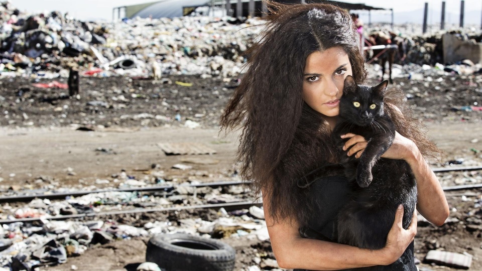 Maite Perroni - La gata