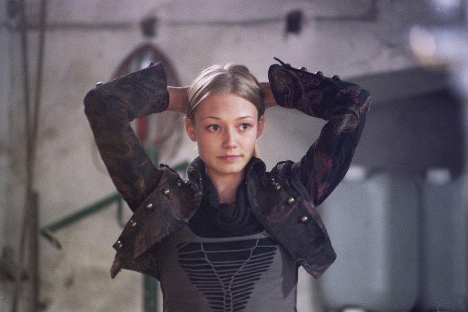 Oksana Akinshinaová - Pod Moskvou