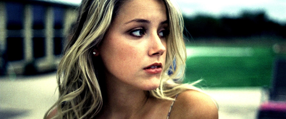 Amber Heard - Všichni milují Mandy Lane