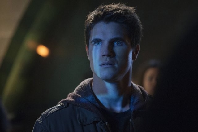 Robbie Amell - Lidé zítřka