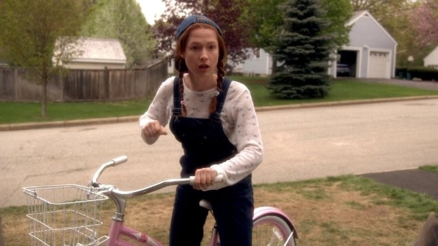 Ellie Kemper - Mystery Team
