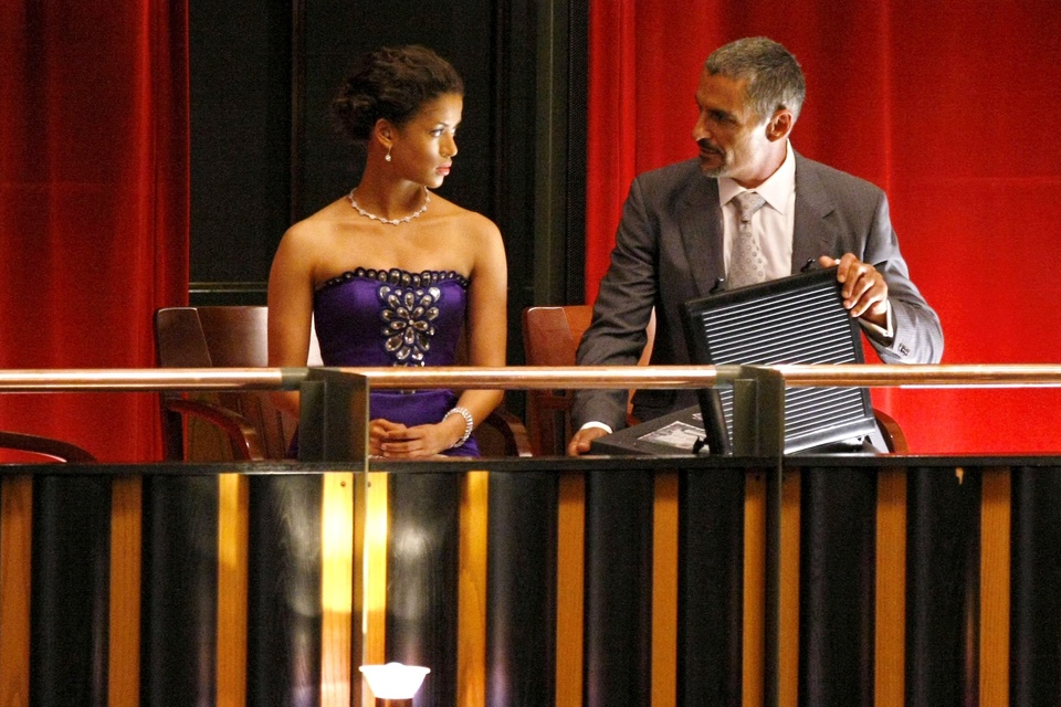 Gugu Mbatha-Rawová - Mr. & Mrs. Bloom
