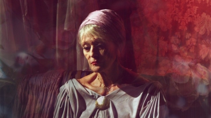 Film Mrs. Aylwood Ne Veut Pas Mourir