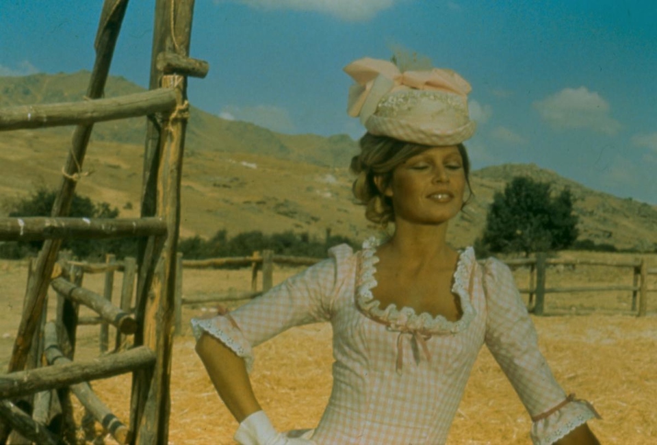 Brigitte Bardotová - Petrolejářky