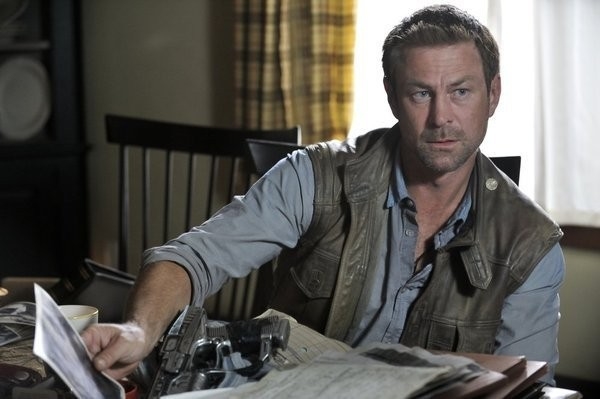 Grant Bowler - The Devil in the Dark