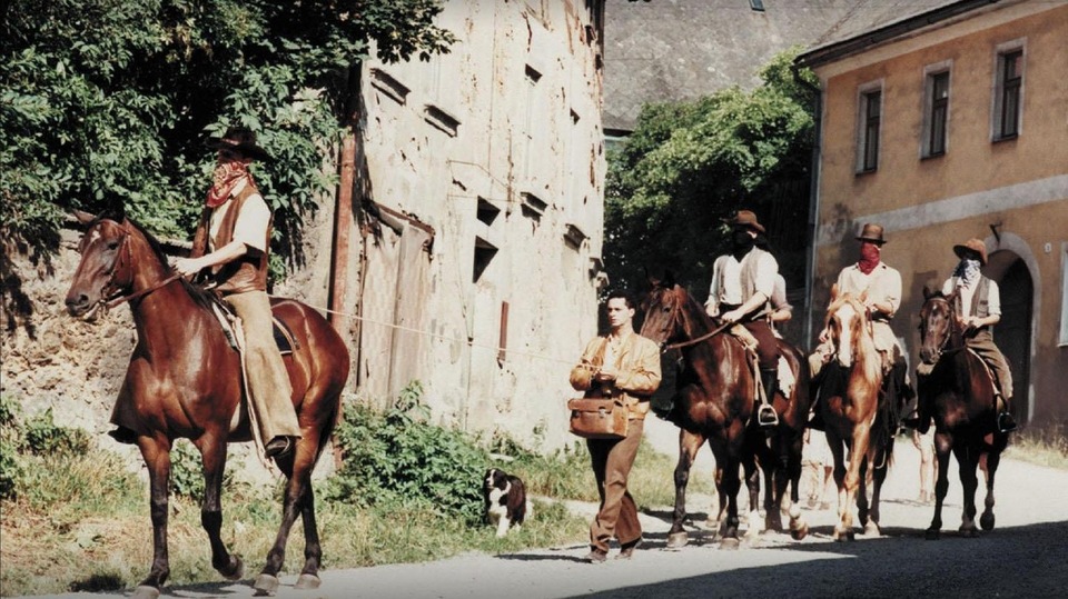 Film Zdivočelá země