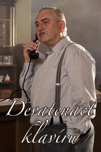 Devatenáct klavírů