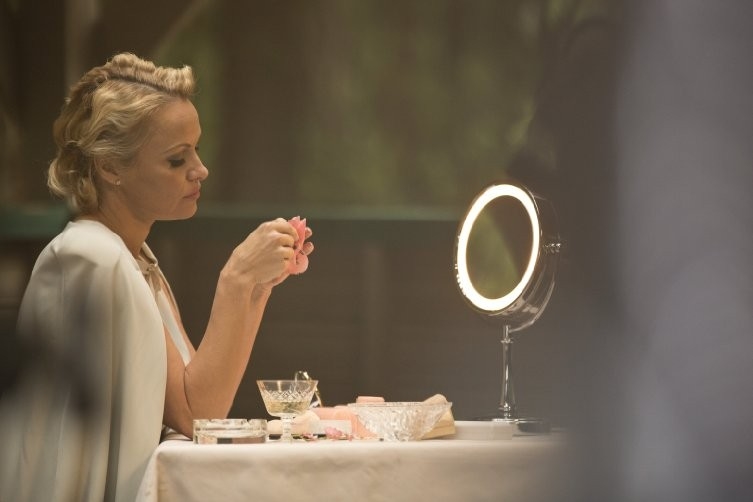 Pamela Anderson - The People Garden