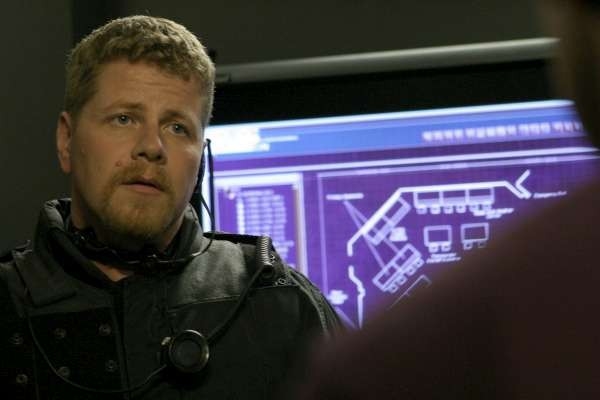 Michael Cudlitz - Krize v oblacích