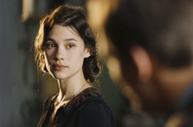 Astrid Berges-Frisbey - Studnařova dcera