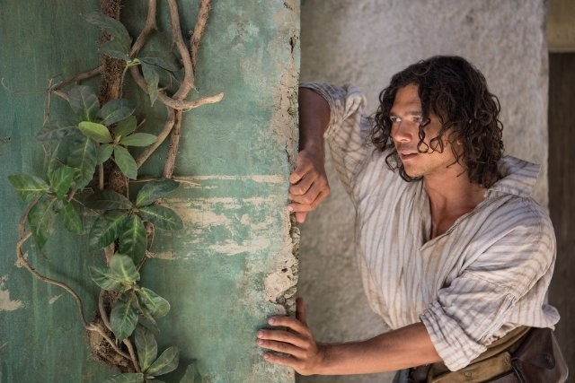 Luke Arnold - Černé vlajky