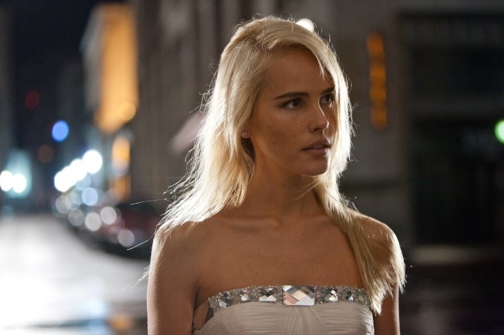 Isabel Lucas - Loft