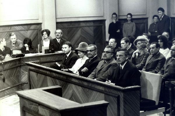 Koniec a začiatok