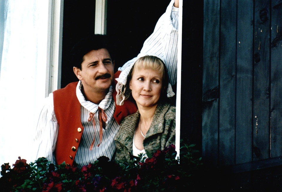 The best drama series from 90's online