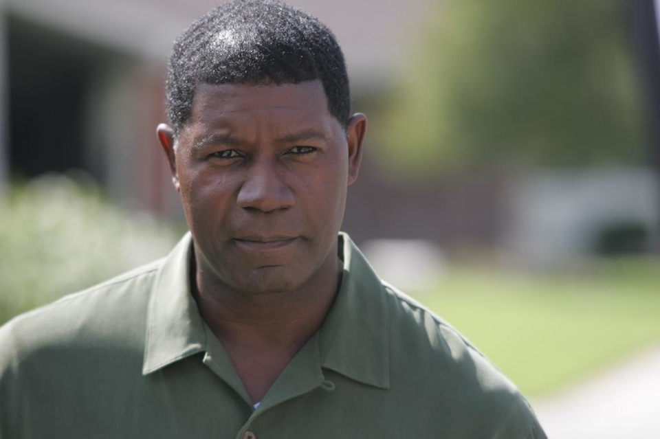 Dennis Haysbert - Non-Permissive Environment