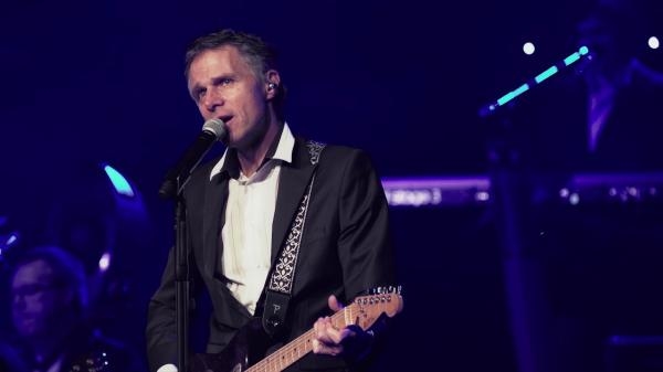 Janek Ledecký: Sliby se maj plnit v Baru Svět