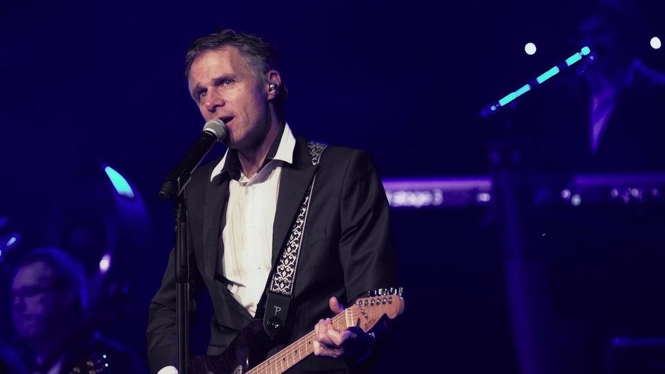 Janek Ledecký: Sliby se maj plnit v Baru Svět