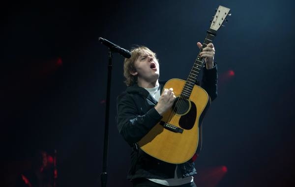 #KAMNAAKCI: LEWIS CAPALDI