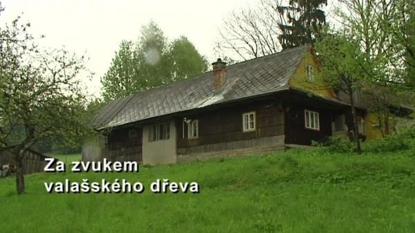 Na hranici tradic