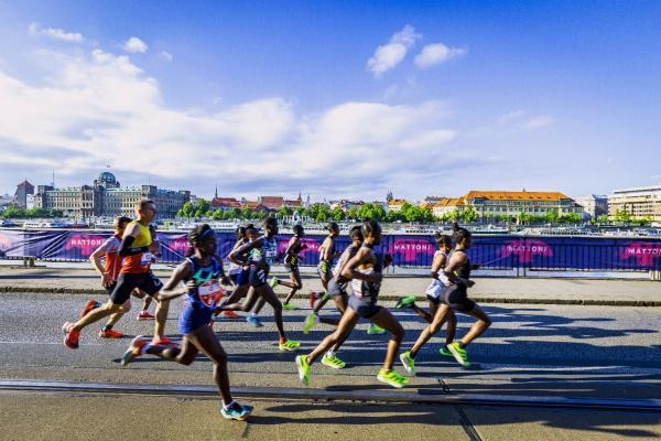 Běh: Vodafone Maraton Praha