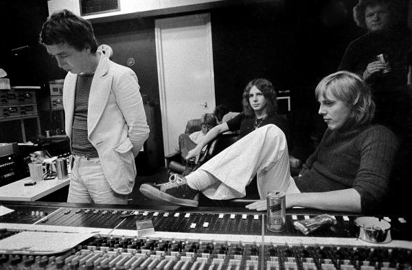 AC/DC - Forever Young