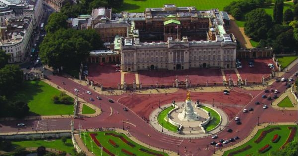 Historie britské monarchie pohledem z letadla