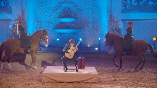 Thibaut Garcia en concert aux Grandes Écuries de Chantilly